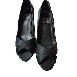 Mootsies Tootsies Black Satin Heels Shoes size 7 Peep Toe-